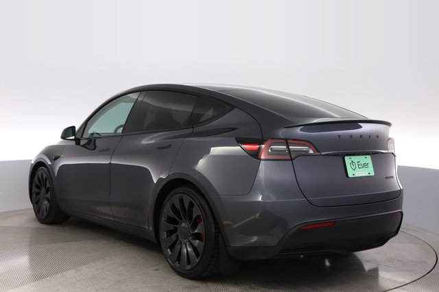 2021 Tesla Model Y — photo 13 of 24