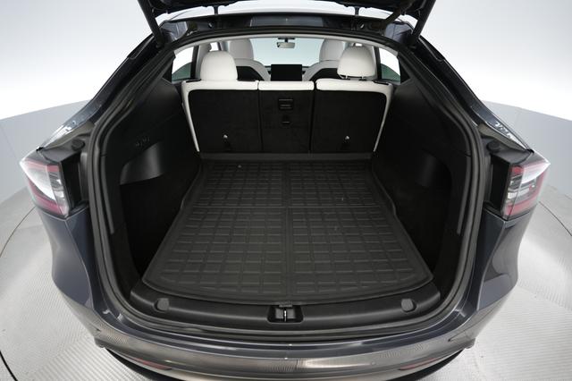 2021 Tesla Model Y — photo 6 of 24