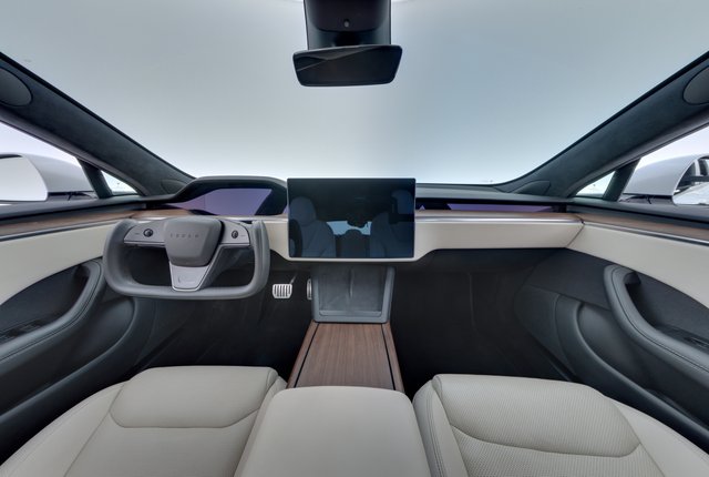 2023 Tesla Model S — photo 21 of 24