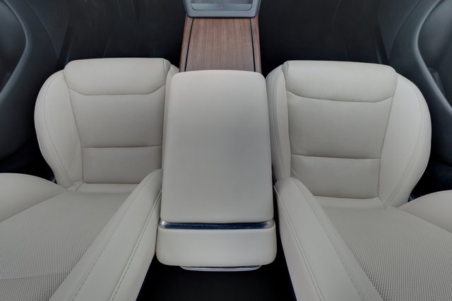 2023 Tesla Model S — photo 22 of 24