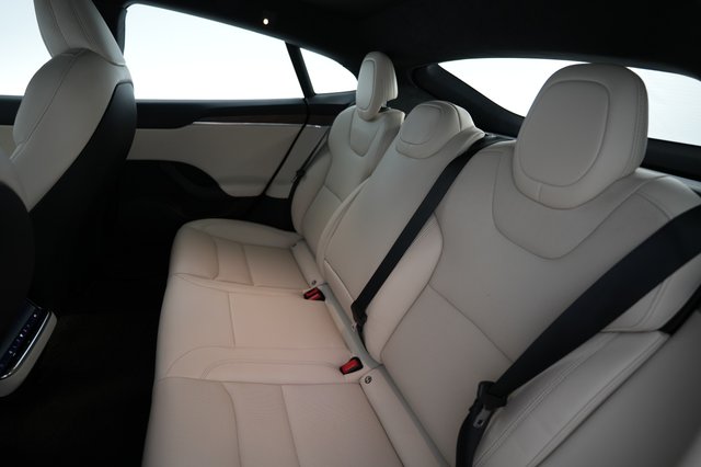 2023 Tesla Model S — photo 19 of 24
