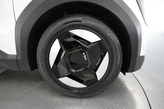 2024 Kia EV9 — photo 16 of 26