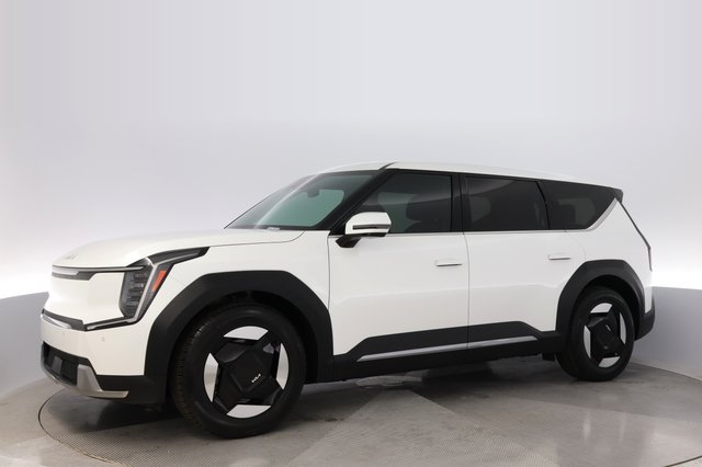 2024 Kia EV9 — photo 14 of 26