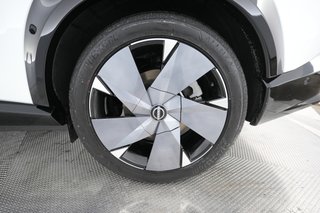 2023 Nissan Ariya — photo 14 of 26