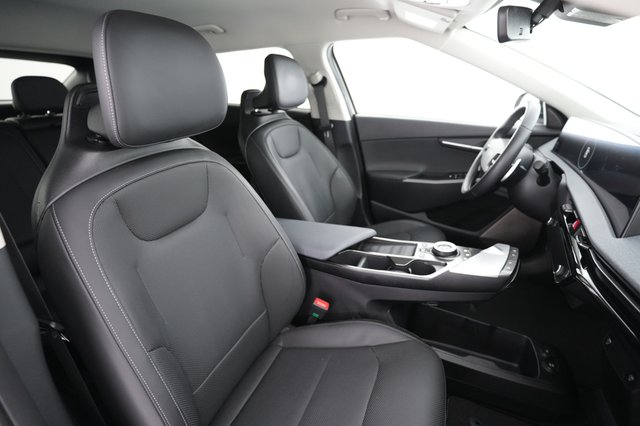 2024 Kia EV6 — photo 18 of 21