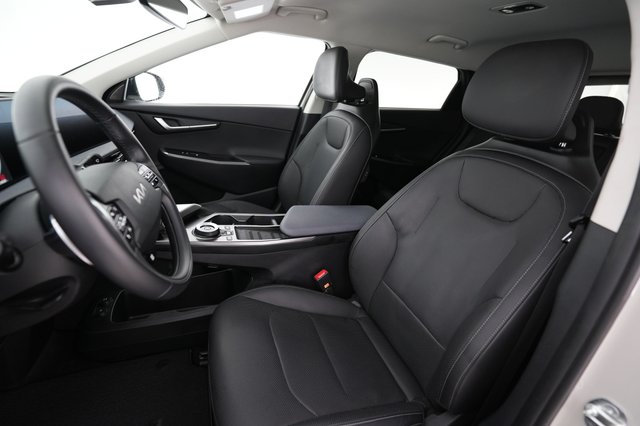 2024 Kia EV6 — photo 3 of 21
