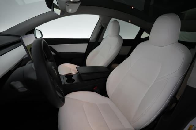 2022 Tesla Model Y — photo 3 of 24