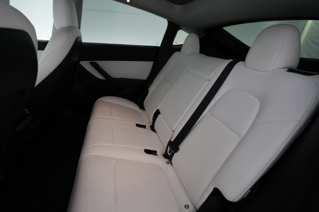 2022 Tesla Model Y — photo 19 of 24