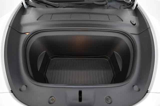 2022 Tesla Model Y — photo 23 of 24