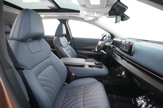 2023 Nissan Ariya — photo 18 of 26