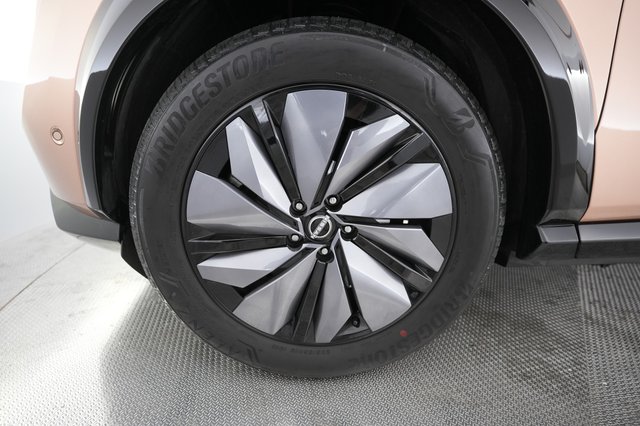 2023 Nissan Ariya — photo 13 of 26