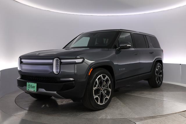 2025 Rivian R1S — VIN 7PDSGBBA4SN073053