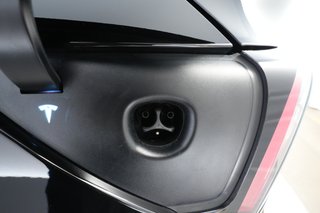 2023 Tesla Model Y — photo 8 of 29
