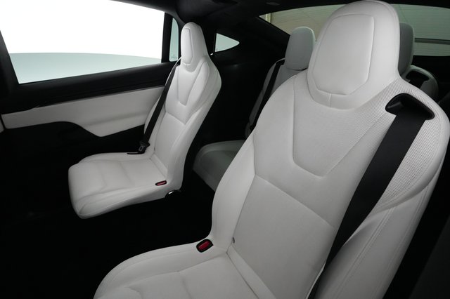 2026 Tesla Model X — photo 19 of 26
