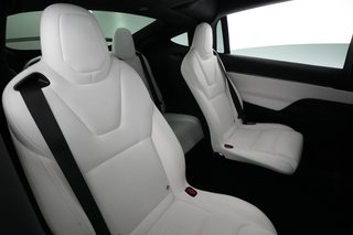 2026 Tesla Model X — photo 4 of 26