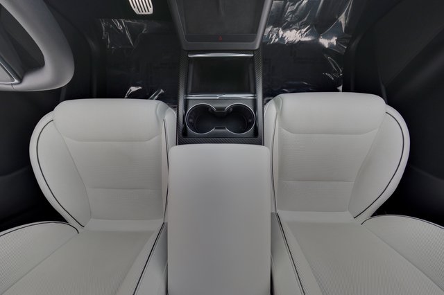 2026 Tesla Model X — photo 24 of 26