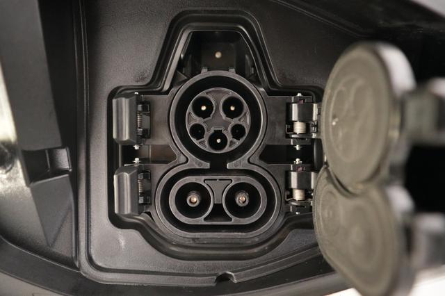 2023 Nissan Ariya — photo 8 of 25