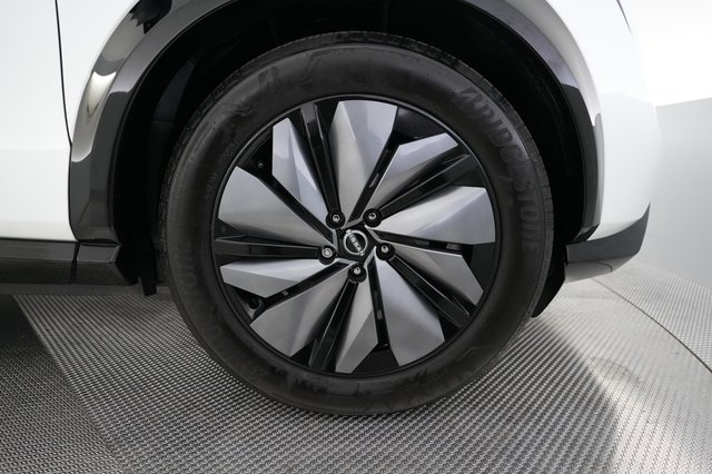 2023 Nissan Ariya — photo 16 of 25