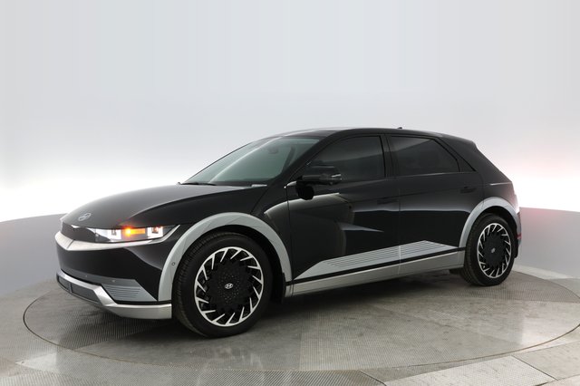2023 Hyundai IONIQ 5 — photo 12 of 34