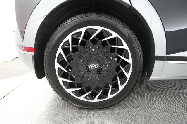 2023 Hyundai IONIQ 5 — photo 16 of 34