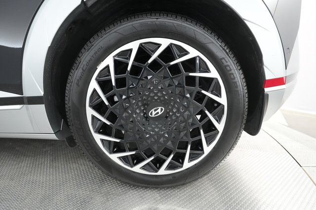 2023 Hyundai IONIQ 5 — photo 14 of 34