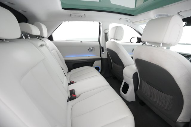 2023 Hyundai IONIQ 5 — photo 20 of 34
