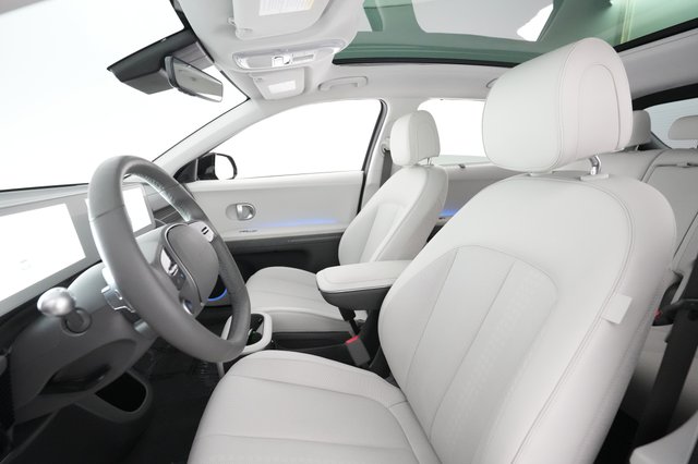 2023 Hyundai IONIQ 5 — photo 17 of 34