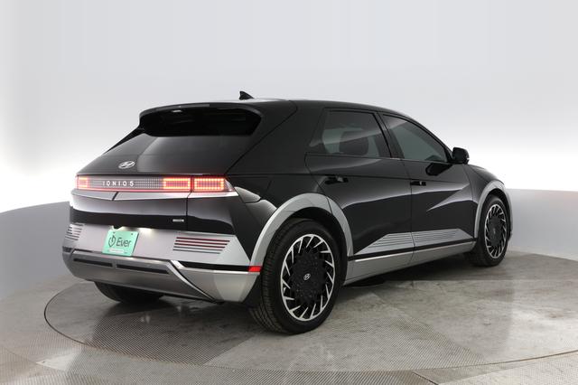 2023 Hyundai IONIQ 5 — photo 9 of 34