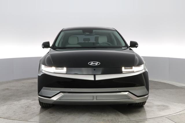 2023 Hyundai IONIQ 5 — photo 6 of 34