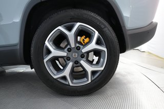 2023 Rivian R1S — photo 7 of 28