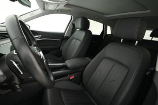 2019 Audi e-tron — photo 3 of 27