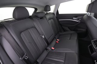 2019 Audi e-tron — photo 4 of 27