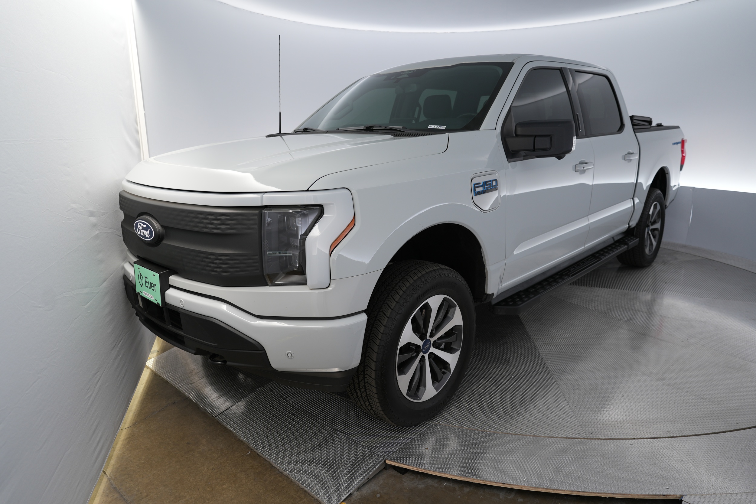 2024 Ford F-150 Lightning Flash