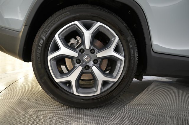 2023 Rivian R1T — photo 17 of 22
