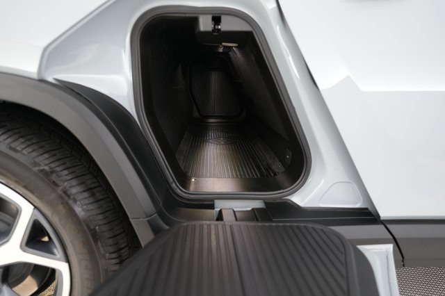 2023 Rivian R1T — photo 15 of 22