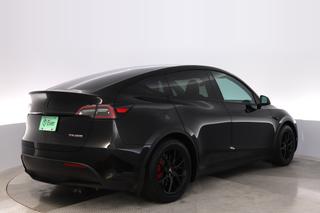 2023 Tesla Model Y — photo 2 of 26