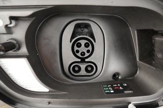 2023 Audi Q4 e-tron — photo 8 of 23