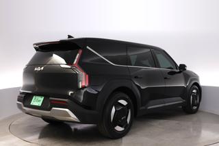 2024 Kia EV9 — photo 2 of 32