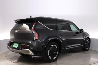 2024 Kia EV9 — photo 2 of 26