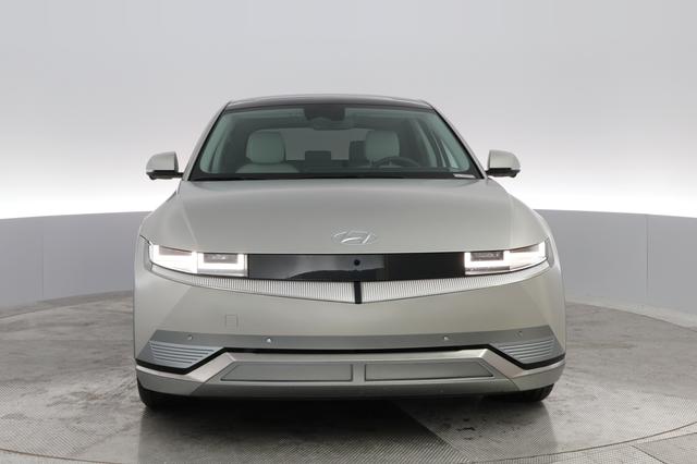 2023 Hyundai IONIQ 5 — photo 6 of 27