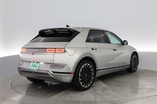 2023 Hyundai IONIQ 5 — photo 9 of 27
