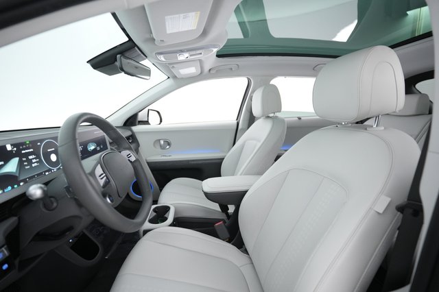 2023 Hyundai IONIQ 5 — photo 17 of 27