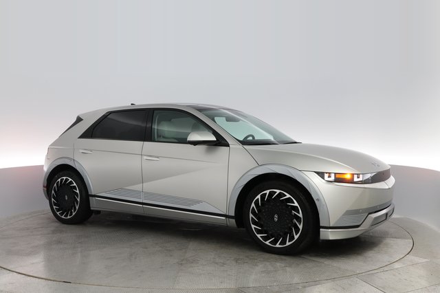 2023 Hyundai IONIQ 5 — photo 8 of 27