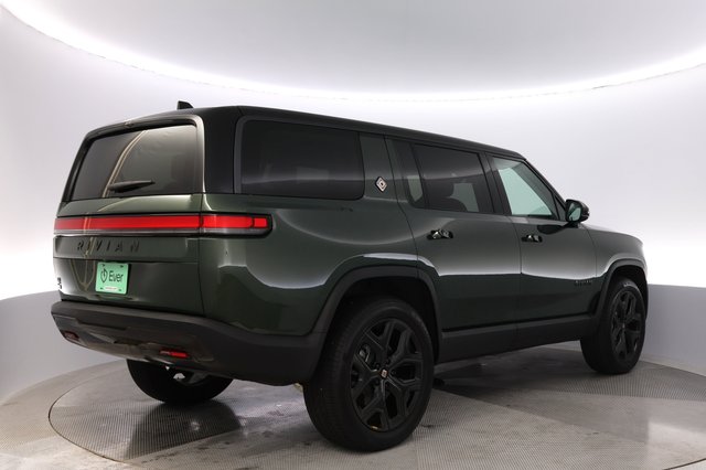 2025 Rivian R1S — photo 2 of 23