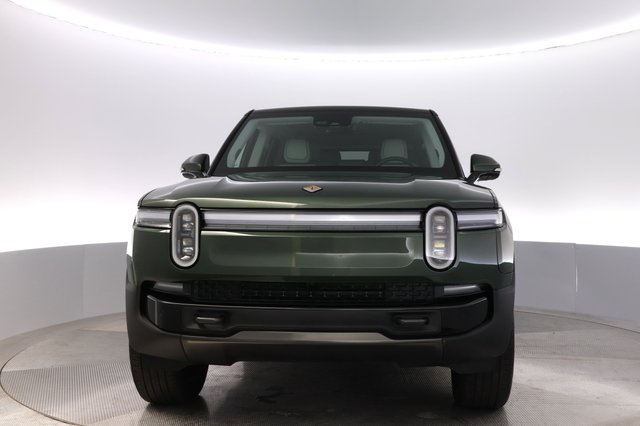 2025 Rivian R1S — photo 9 of 23