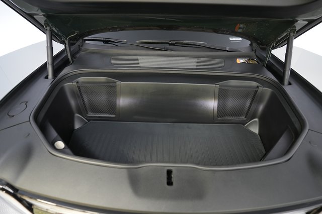 2025 Rivian R1S — photo 22 of 23