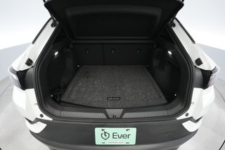 2023 Volkswagen ID.4 — photo 6 of 23