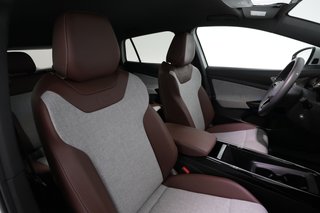 2023 Volkswagen ID.4 — photo 4 of 23