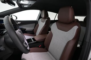 2023 Volkswagen ID.4 — photo 3 of 23