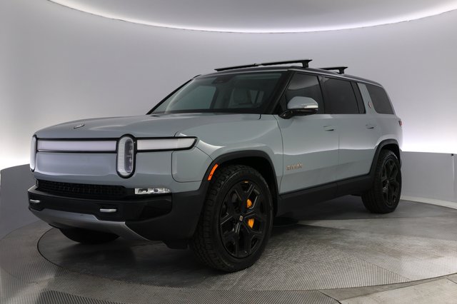2023 Rivian R1S — VIN 7PDSGABA2PN020272